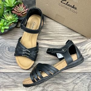 NIB Clarks Roseville Cove 8.5W WIDE Black Leather Strappy Sandals